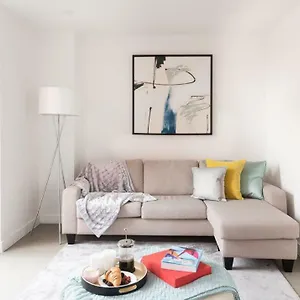duplex-penthouse-apartment.cambridgehotelsuk.com/